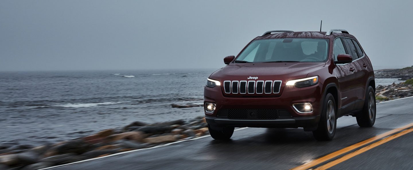 2021 Jeep® Cherokee - Stylish 4 Door Compact SUV
